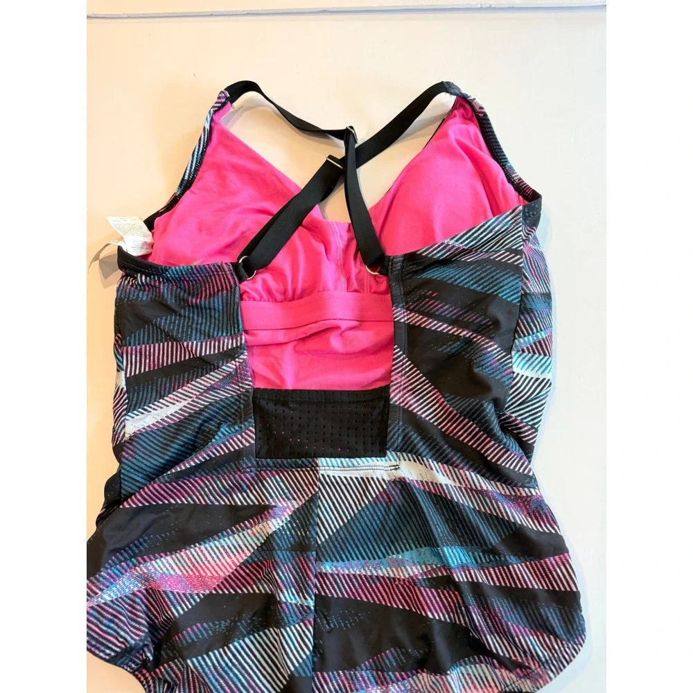 Nike Womens 1X One Piece Swimsuit Geometric Abstract Pink Blue